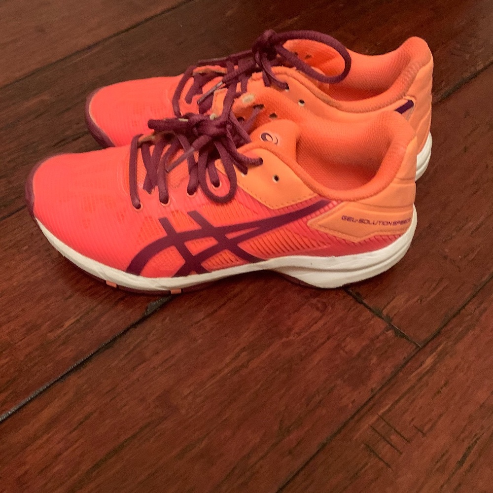 Asics tennis shoes